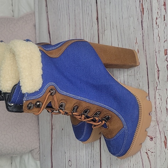 Wet Kiss Women's Blue and Brown Heeled Boots Size 7 - Picture 2 of 5